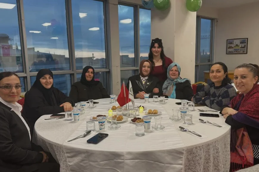 MHP Beykoz Kadın Kolları, İHH İftar Etkinliğinde Birlik ve Dayanışma Ruhu Sergiledi