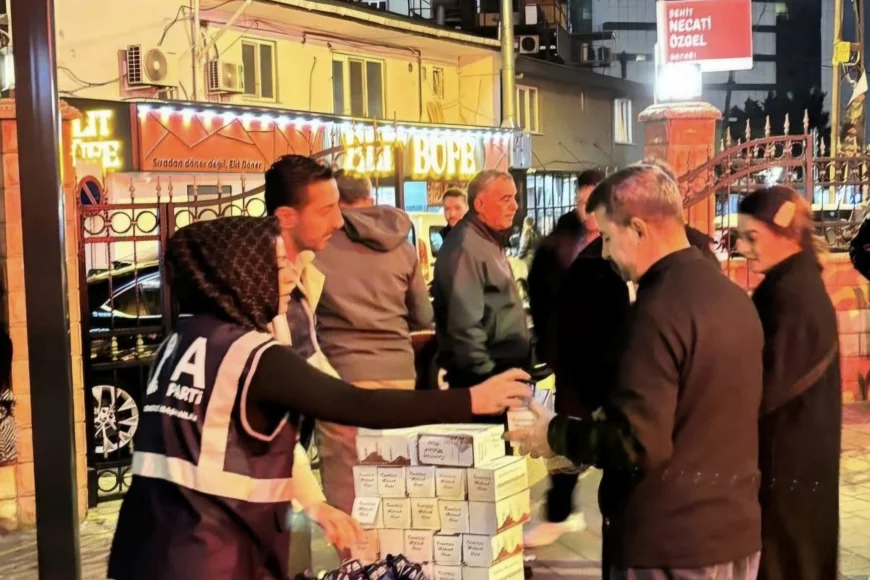 ANAHTAR PARTİSİ BEYKOZ İLÇE BAŞKANI ONUR KAYA: “KADİR GECESİ’NDE GÖNÜLLERE DOKUNMAK EN BÜYÜK KAZANCIMIZDIR”