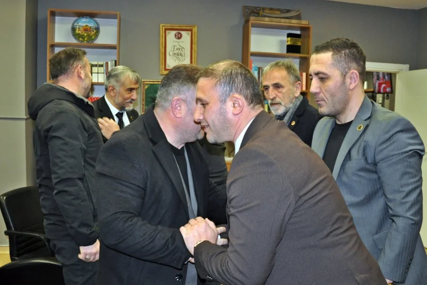 MHP Beykoz İlçe Başkanı Emre Çömlekçi: “Bayramlaşma programımızda birlik ve dayanışmayı pekiştirdik”