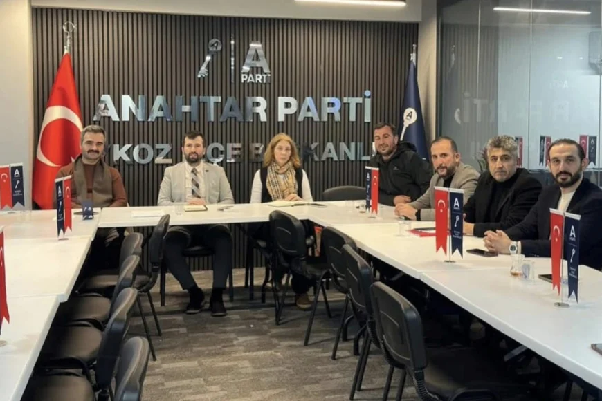 Anahtar Parti Beykoz İlçe Başkanı Onur Kaya Kavacık’taki Divan Toplantısında Teşkilata Birlik ve Saha Vurgusu Yaptı