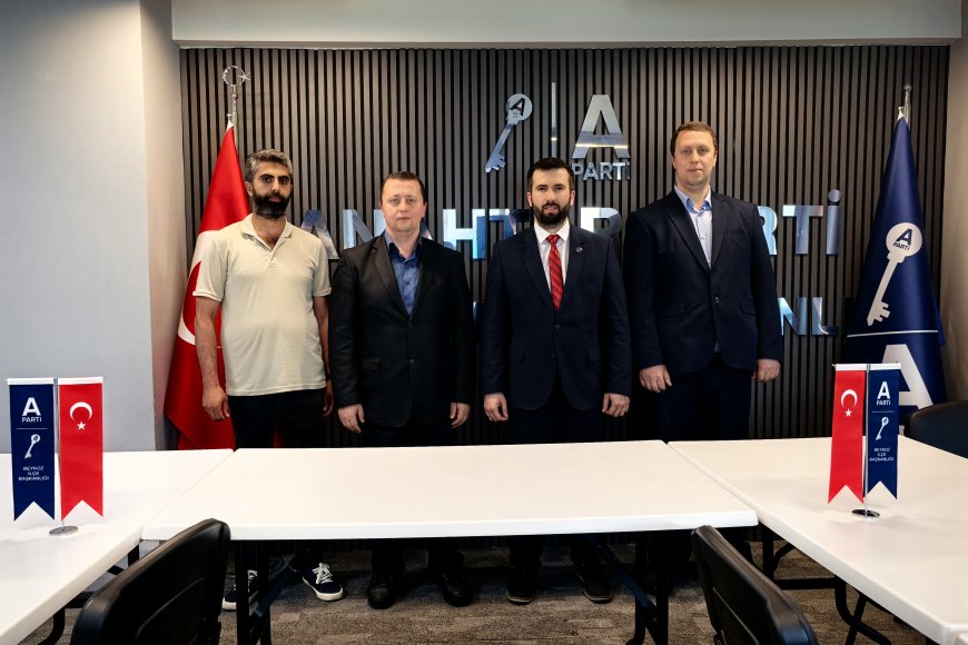 Beykoz’un Sesi Haber Sitesi Yönetimi Anahtar Parti Beykoz İlçe Başkanı Onur Kaya’yı Ziyaret Etti
