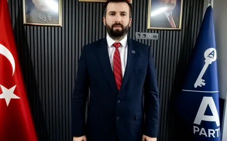 Anahtar Parti Beykoz İlçe Başkanı Onur Kaya: “Hamasetle siyaset yapıldığı zaman insanlar huzursuz oluyor”