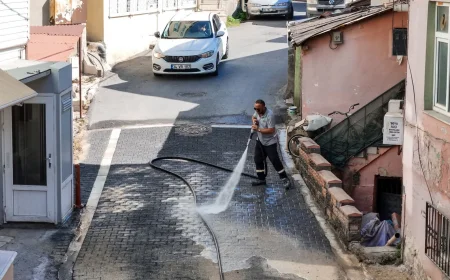 Beykoz Belediyesi Çamlıbahçe Mahallesi’nde kapsamlı temizlik çalışması gerçekleştirdi