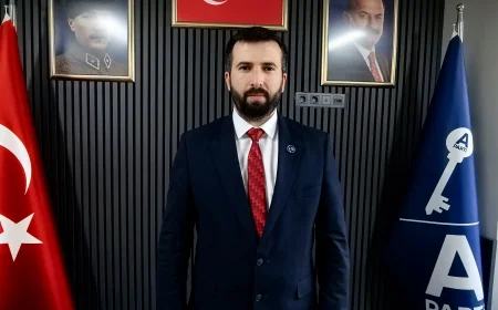 Anahtar Parti Beykoz İlçe Başkanı Onur Kaya: “Ne olduysa bize hep azar azar oldu”