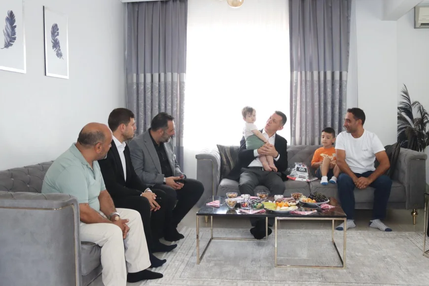 Beykoz Kaymakamı Dr. Fatih Ürkmezer’den 15 Temmuz Gazisi Ümit Gülgarip ve ailesine “Ailemiz İstanbul” ziyareti