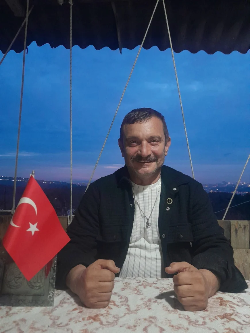 MHP Beykoz 1. Bölge Başkanı Ragıp Şişmanoğlu: “Erkek tuvaletlerini kadın çalışanlara ne zamandan beri temizletiyorsunuz”