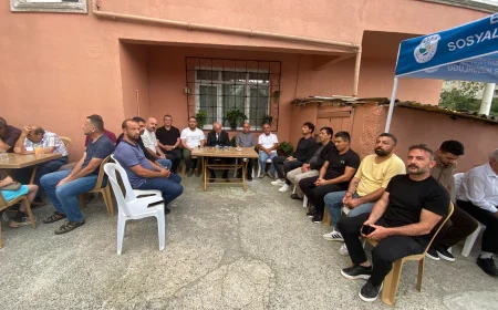 MHP İlçe Başkanı Mehmet Gündoğdu’nun Acı Gününde Taziye Evinde Kur’an-ı Kerim Tilaveti ve Dua Buluşması