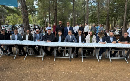 YRP Beykoz İlçe Başkanı İskender Közen ve parti yöneticileri Geleneksel Keşkek Şöleni’ne katıldı
