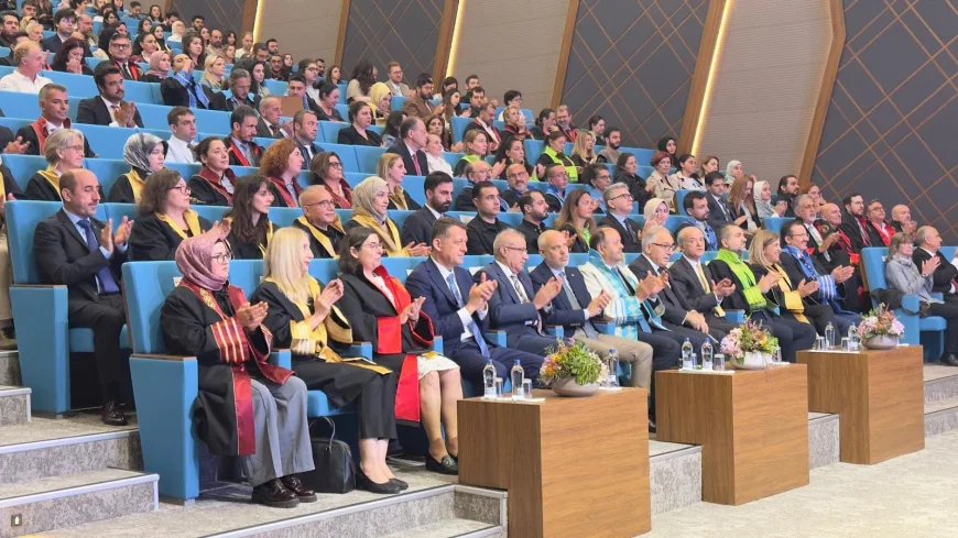 Türk-Alman Üniversitesi Rektörü Prof. Dr. Cemal Yıldız: “Bilim ve bilgi ışığında aydınlık yarınlara yürüyelim”