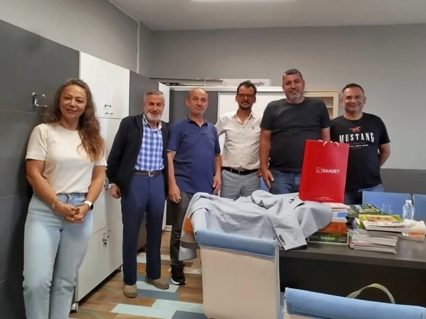 Saadet Partisi ilçe teşkilatından yeni eğitim öğretim yılında okullara ziyaret