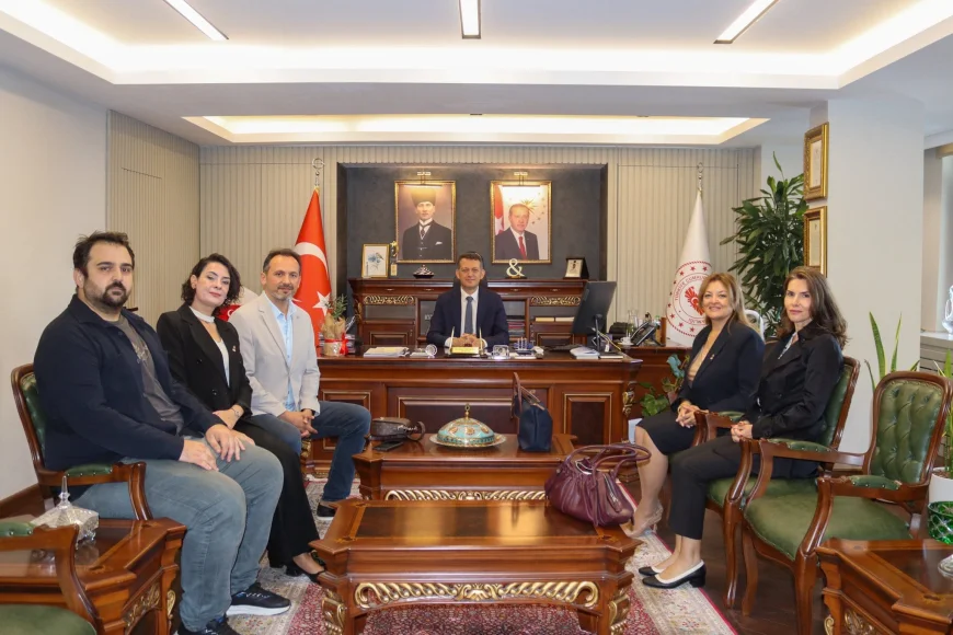 Zafer Partisi Beykoz İlçe Başkanı Derya Ortaç ve yönetiminden Kaymakam Dr. Fatih Ürkmezer’e ziyaret