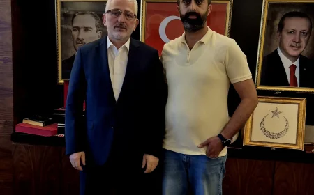 Ajans Expres ve Orta Haber İstanbul Sorumlusu Emrullah Yıldız’dan AK Parti Kadıköy İlçe Başkanlığına Ziyaret