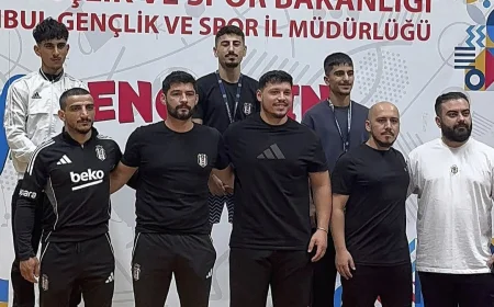 Celal Aras Anadolu Lisesi Öğrencisi Ahmet Ensar Kitapçıoğlu 55 Kiloda İstanbul Boks Şampiyonu Oldu