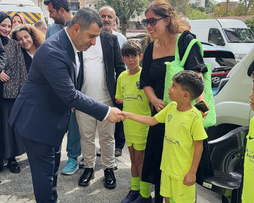 AK Parti Gaziantep Milletvekili Bünyamin Bozgeyik: “Tokatköy’e kazandırılacak yeni halı saha için çalışmalar başlıyor”
