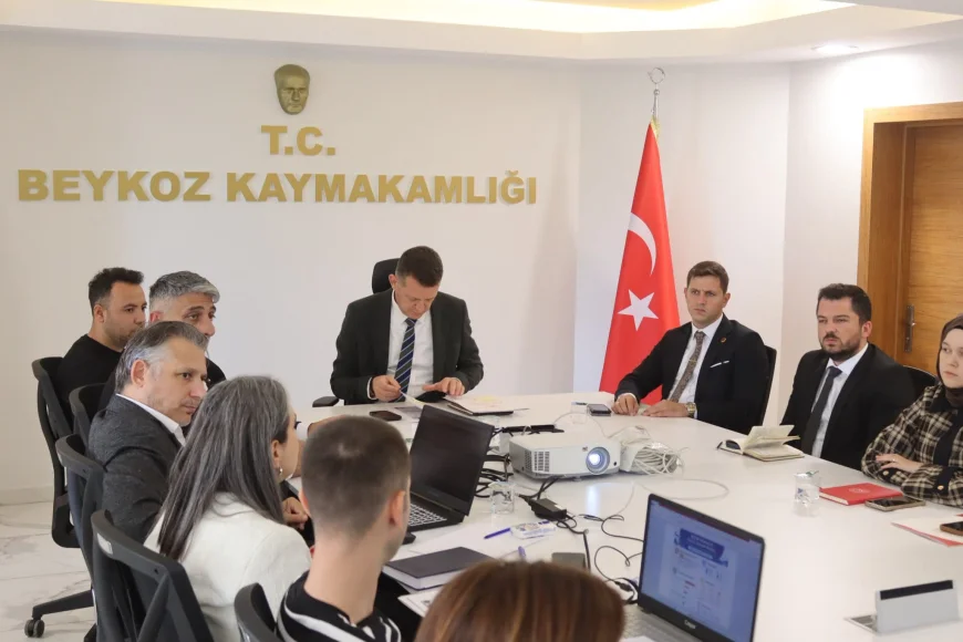 Beykoz Kaymakamı Dr. Fatih Ürkmezer başkanlığında “Bizim Mahalle, Güçlü Toplum” projesinin yol haritası değerlendirildi