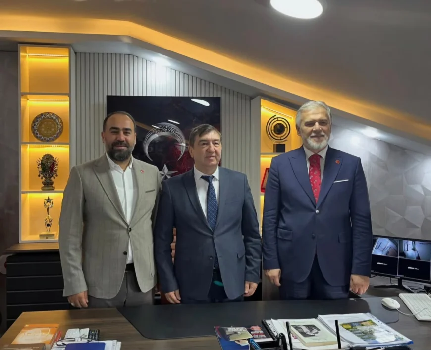 Yeniden Refah Partisi Genel Başkan Yardımcısı Mehmet Altınöz ve Parti Heyetinden Çekmeköy’de Yücel Yalçınkaya’ya Ziyaret