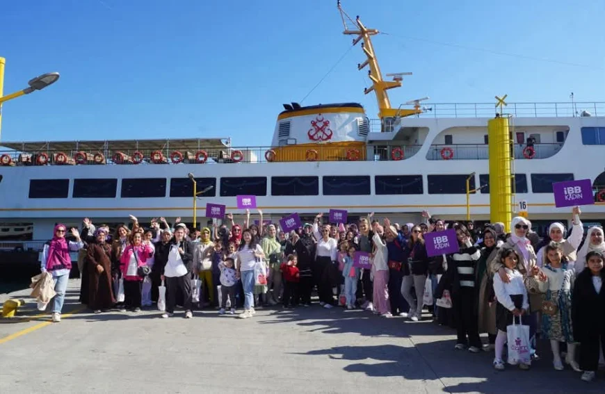 İBB Şehir Hatları Dünya Kız Çocukları Günü’nde Kız Çocukları ve Ailelerini İstanbul Boğazı’nda Buluşturdu
