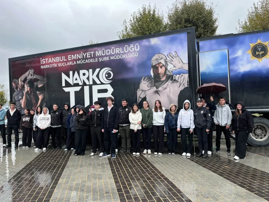 Bağımlılıkla Mücadele Seferberliğinde NARKOTIR Öğrenciler ve Vatandaşlarla Buluştu