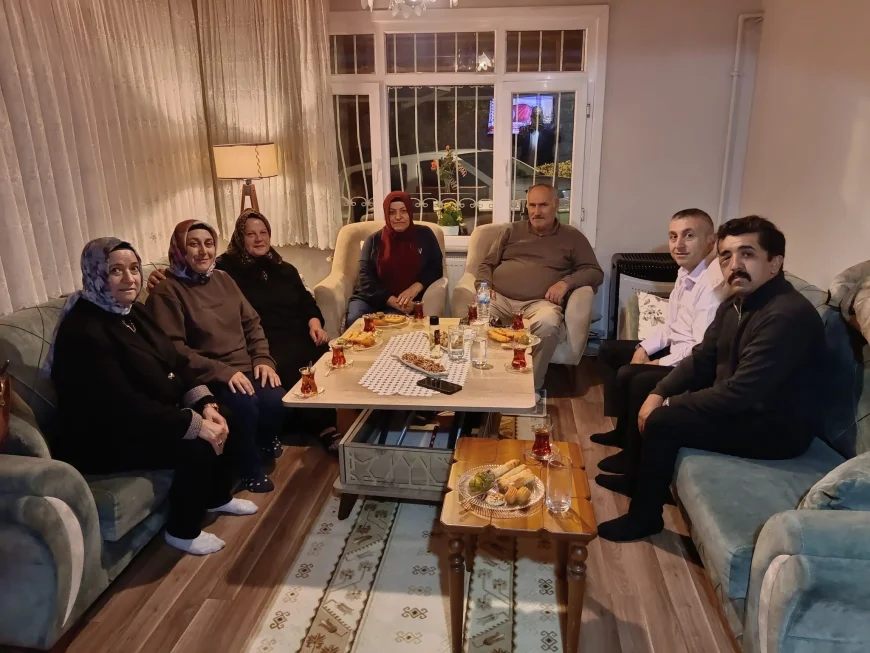 MHP Akbaba Mahallesi’nde Esnafla Buluştu, Arif Çömlekçi’ye Geçmiş Olsun Ziyaretinde Bulundu