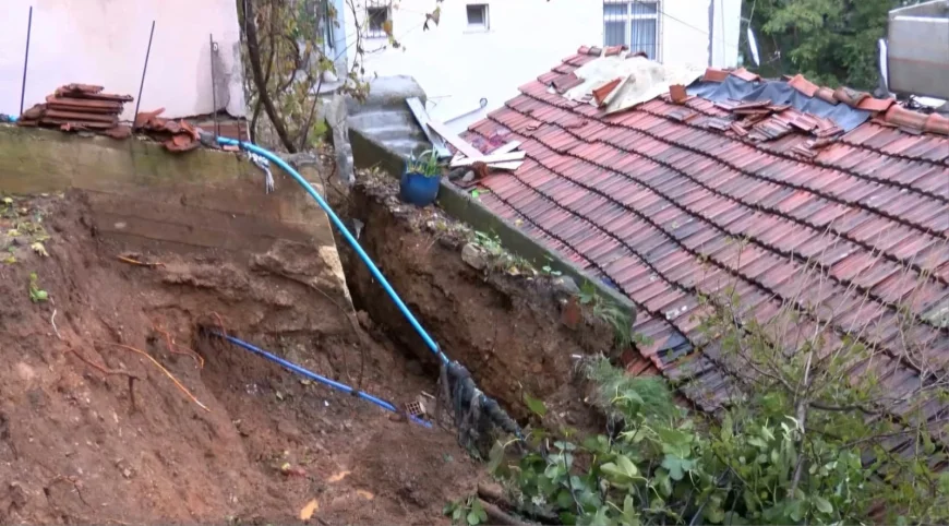 Beykoz’da Şiddetli Yağış İstinat Duvarını Yıktı, Toprak Kayması Riski Nedeniyle 3 Katlı Bina Tahliye Ediliyor