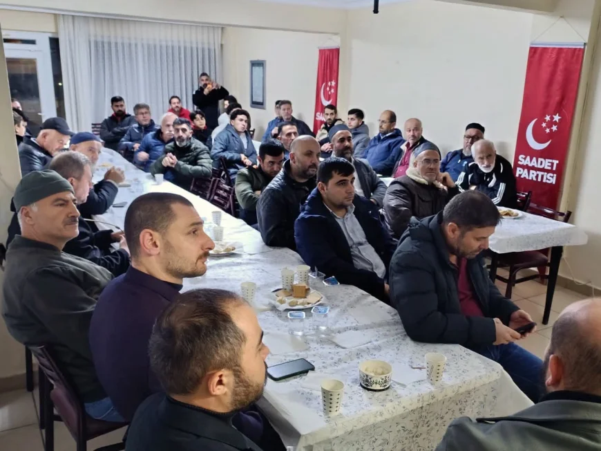 Saadet Partisi Beykoz Yenimahalle Teşkilatından Konferans: İlahiyatçı-Yazar Ahmet Hamdemirci Adil Ekonomik Düzeni Anlattı